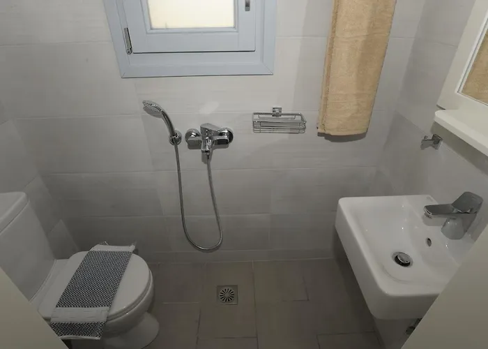 Thomas In Katapola * Amorgos