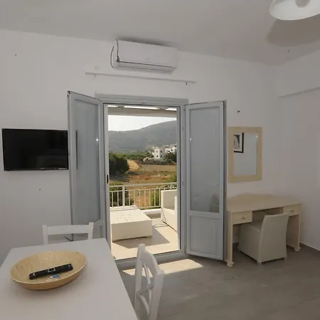 Thomas In Katapola Apartament