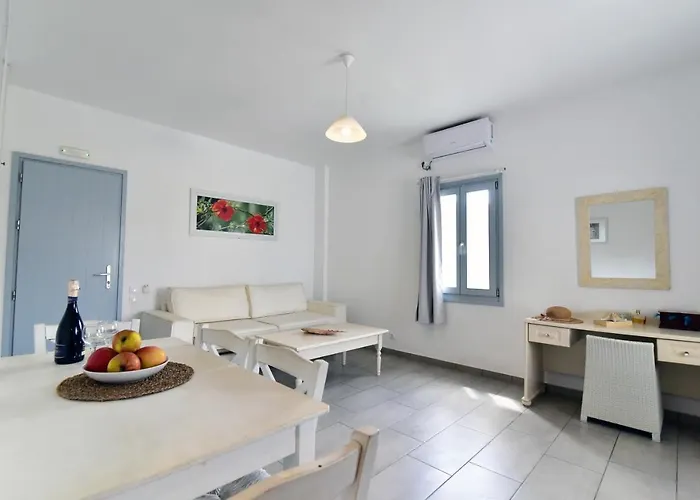 Thomas In Katapola * Amorgos