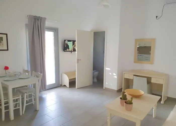 Thomas In Katapola *